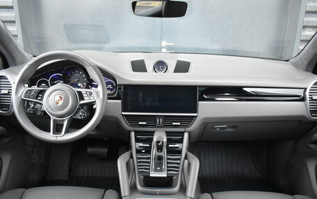 Porsche Cayenne III, 2021 год, 10 900 000 рублей, 14 фотография