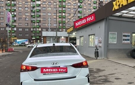 Hyundai Solaris II рестайлинг, 2020 год, 800 000 рублей, 12 фотография