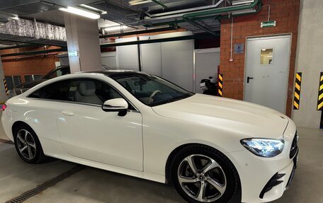 Mercedes-Benz E-Класс, 2020 год, 5 800 000 рублей, 2 фотография