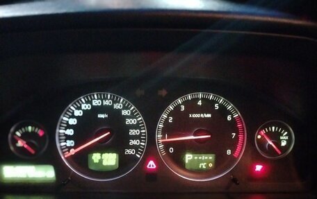 Volvo S60 III, 2004 год, 240 000 рублей, 4 фотография