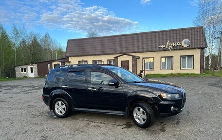 Mitsubishi Outlander III рестайлинг 3, 2011 год, 1 100 000 рублей, 9 фотография