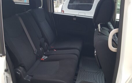 Nissan Serena IV, 2013 год, 1 250 000 рублей, 13 фотография