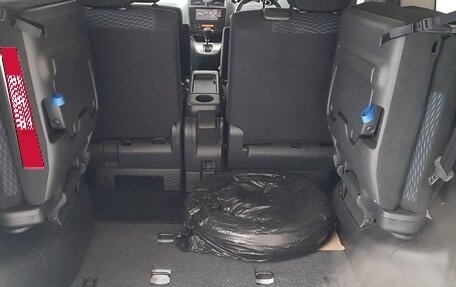 Nissan Serena IV, 2013 год, 1 250 000 рублей, 17 фотография