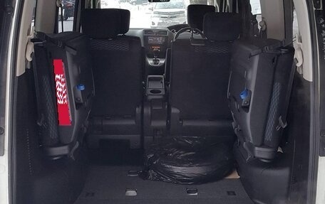 Nissan Serena IV, 2013 год, 1 250 000 рублей, 16 фотография