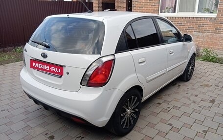 KIA Rio II, 2011 год, 800 000 рублей, 2 фотография