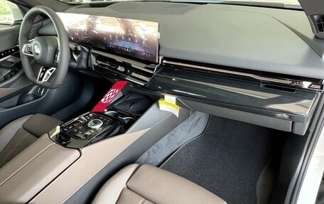 BMW 5 серия, 2025 год, 10 270 185 рублей, 15 фотография