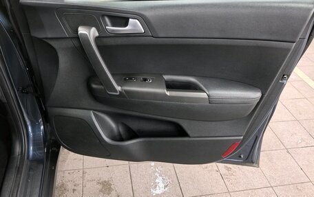 KIA Sportage IV рестайлинг, 2020 год, 2 150 000 рублей, 21 фотография