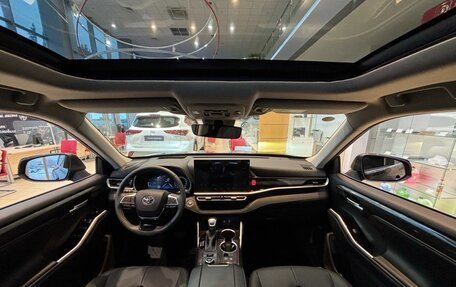 Toyota Highlander, 2025 год, 6 700 000 рублей, 24 фотография