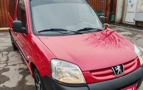 Peugeot Partner II рестайлинг 2, 2010 год, 850 000 рублей, 1 фотография