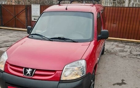 Peugeot Partner II рестайлинг 2, 2010 год, 850 000 рублей, 2 фотография