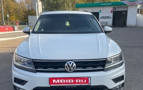 Volkswagen Tiguan II, 2019 год, 2 250 000 рублей, 1 фотография