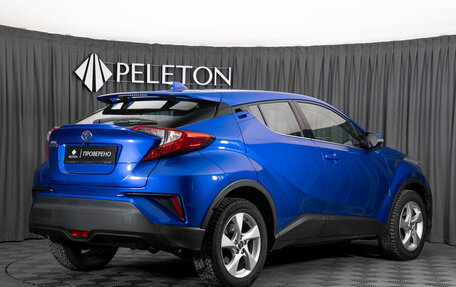 Toyota C-HR I рестайлинг, 2018 год, 2 570 000 рублей, 5 фотография