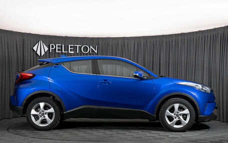 Toyota C-HR I рестайлинг, 2018 год, 2 570 000 рублей, 7 фотография