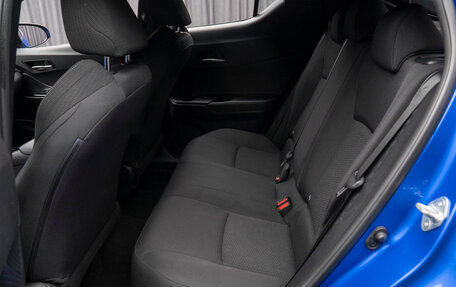 Toyota C-HR I рестайлинг, 2018 год, 2 570 000 рублей, 13 фотография