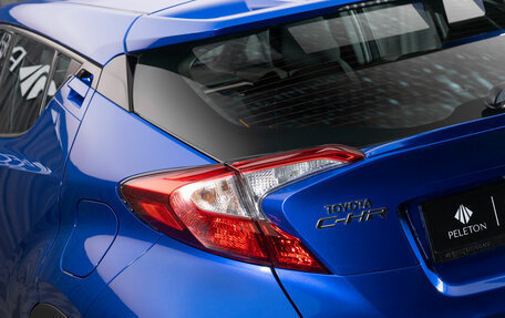 Toyota C-HR I рестайлинг, 2018 год, 2 570 000 рублей, 21 фотография