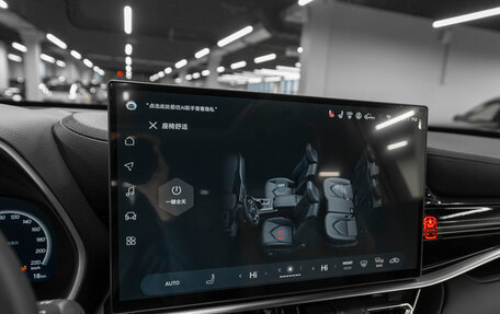 Toyota Highlander, 2025 год, 6 150 000 рублей, 21 фотография