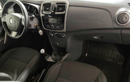 Renault Sandero II рестайлинг, 2017 год, 900 000 рублей, 15 фотография