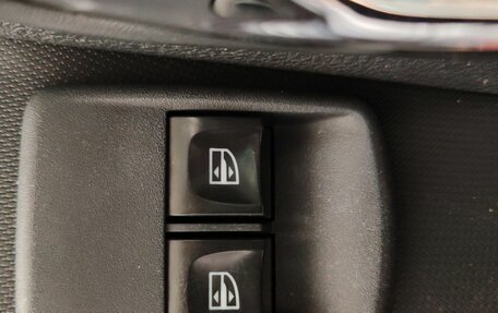 Renault Sandero II рестайлинг, 2017 год, 900 000 рублей, 18 фотография