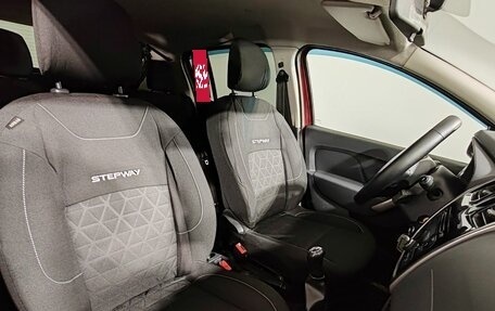 Renault Sandero II рестайлинг, 2017 год, 900 000 рублей, 16 фотография