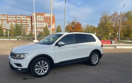 Volkswagen Tiguan II, 2019 год, 2 250 000 рублей, 2 фотография