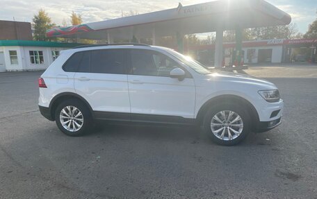Volkswagen Tiguan II, 2019 год, 2 250 000 рублей, 4 фотография