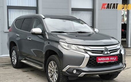 Mitsubishi Pajero Sport III рестайлинг, 2021 год, 2 490 000 рублей, 3 фотография