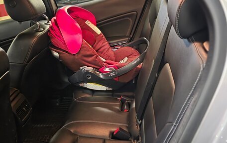 Mercedes-Benz GLA, 2014 год, 1 750 000 рублей, 13 фотография