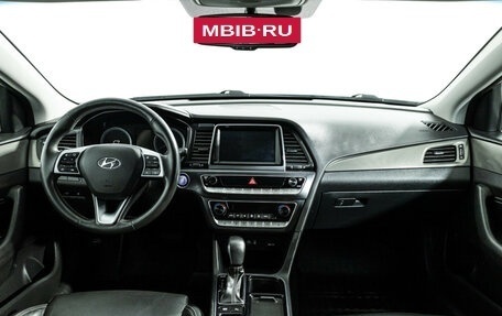 Hyundai Sonata VII, 2018 год, 1 999 700 рублей, 13 фотография