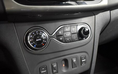 Renault Sandero II рестайлинг, 2016 год, 697 100 рублей, 18 фотография