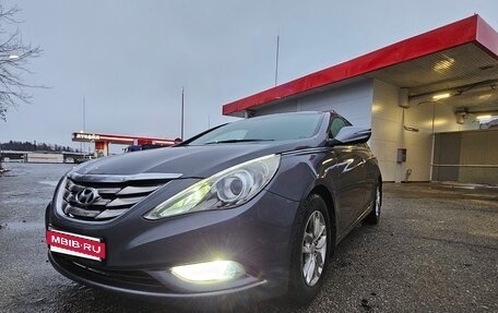 Hyundai Sonata VI, 2011 год, 1 250 000 рублей, 1 фотография