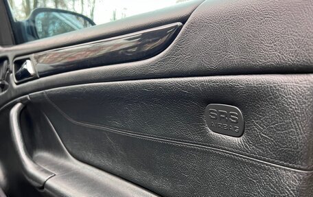 Mercedes-Benz CLK-Класс, 2001 год, 900 000 рублей, 21 фотография