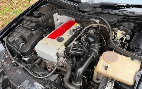 Mercedes-Benz CLK-Класс, 2001 год, 900 000 рублей, 36 фотография