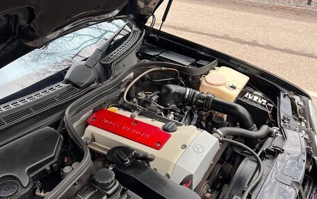 Mercedes-Benz CLK-Класс, 2001 год, 900 000 рублей, 37 фотография