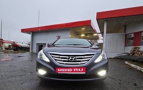 Hyundai Sonata VI, 2011 год, 1 250 000 рублей, 2 фотография