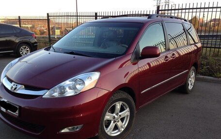 Toyota Sienna II рестайлинг, 2007 год, 1 900 000 рублей, 2 фотография