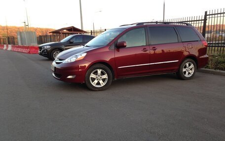 Toyota Sienna II рестайлинг, 2007 год, 1 900 000 рублей, 20 фотография
