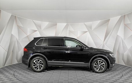 Volkswagen Tiguan II, 2018 год, 2 095 000 рублей, 6 фотография