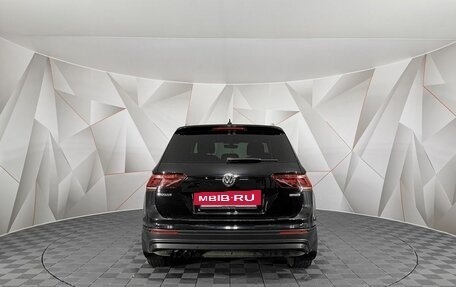 Volkswagen Tiguan II, 2018 год, 2 095 000 рублей, 8 фотография