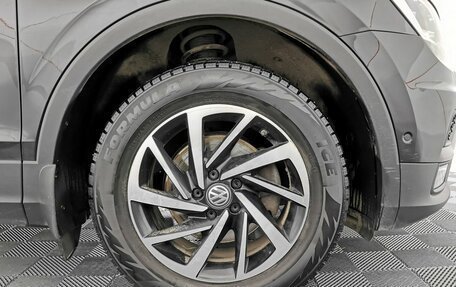 Volkswagen Tiguan II, 2018 год, 2 095 000 рублей, 16 фотография