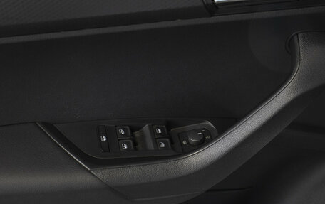 Skoda Karoq I, 2020 год, 2 355 000 рублей, 21 фотография