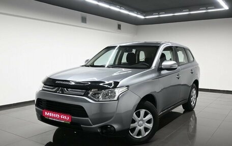 Mitsubishi Outlander III рестайлинг 3, 2013 год, 1 475 000 рублей, 1 фотография