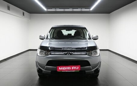 Mitsubishi Outlander III рестайлинг 3, 2013 год, 1 475 000 рублей, 3 фотография