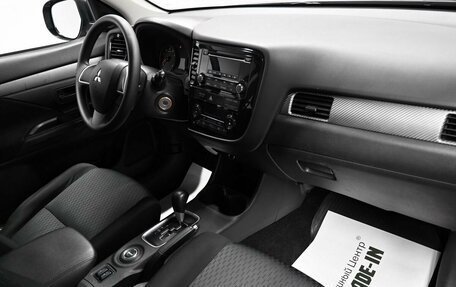 Mitsubishi Outlander III рестайлинг 3, 2013 год, 1 475 000 рублей, 14 фотография