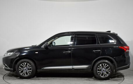 Mitsubishi Outlander III рестайлинг 3, 2018 год, 1 590 000 рублей, 8 фотография