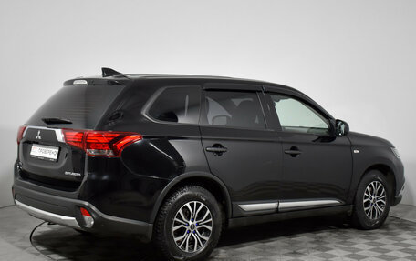 Mitsubishi Outlander III рестайлинг 3, 2018 год, 1 590 000 рублей, 5 фотография