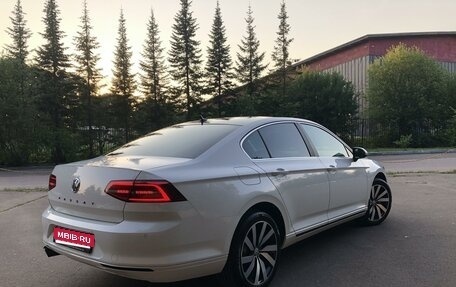 Volkswagen Passat B8 рестайлинг, 2019 год, 2 800 000 рублей, 1 фотография