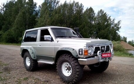 Nissan Patrol, 1993 год, 1 250 000 рублей, 1 фотография