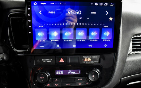 Mitsubishi Outlander III рестайлинг 3, 2018 год, 1 590 000 рублей, 15 фотография