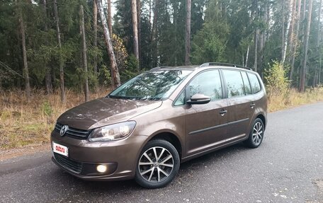 Volkswagen Touran III, 2014 год, 890 000 рублей, 4 фотография