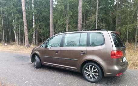 Volkswagen Touran III, 2014 год, 890 000 рублей, 8 фотография